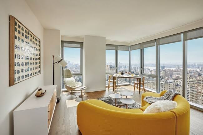 Modern 2-Bedroom Apartment in Manhattan